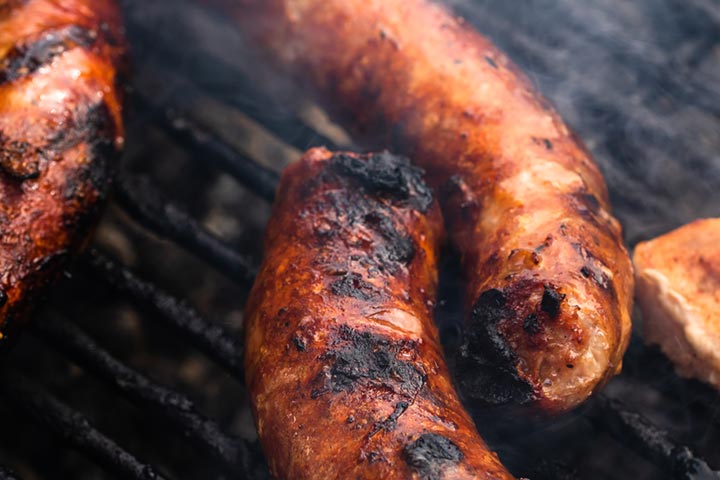 Consume only well-cooked bratwurst during pregnancy