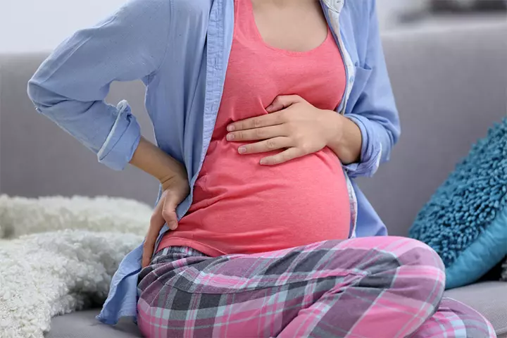 Experiencing a spider bite when pregnant may lead to abdominal cramps and muscle pain