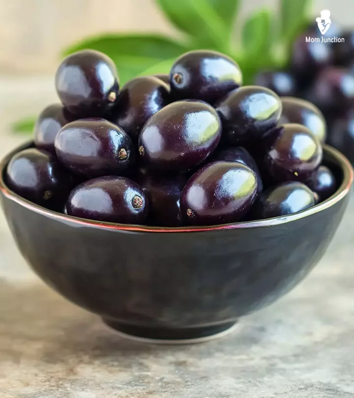 Lots of Jamun in a bowl