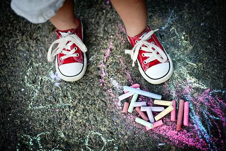 Play chalk twister Summer camp activity for kids