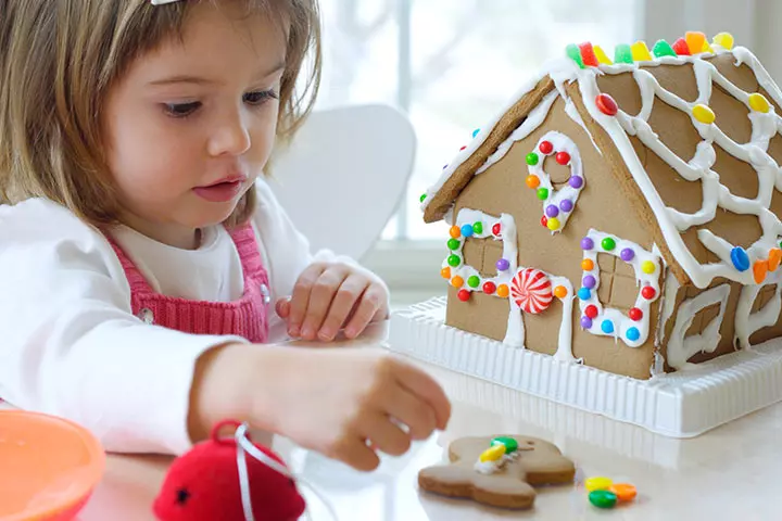 House crafts for preschoolers, simple gingerbread house