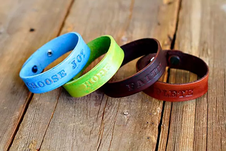 Stamped leather bracelet christmas gifts for kids