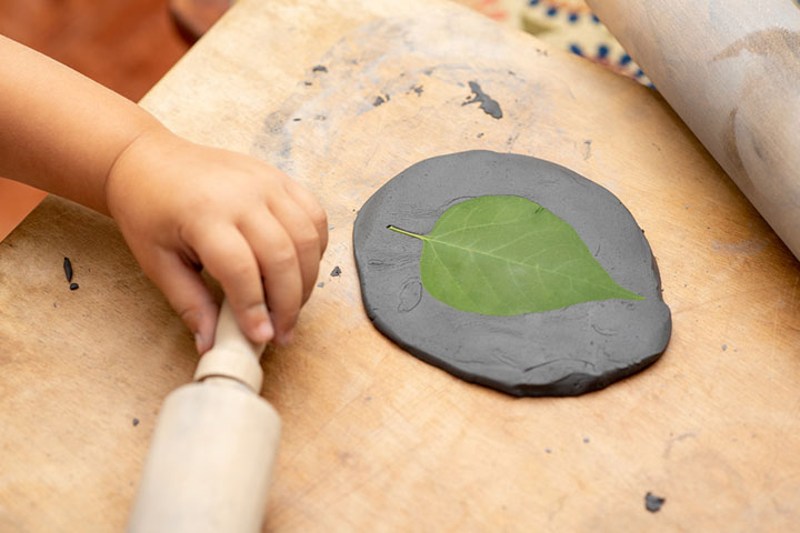 Clay leaf art