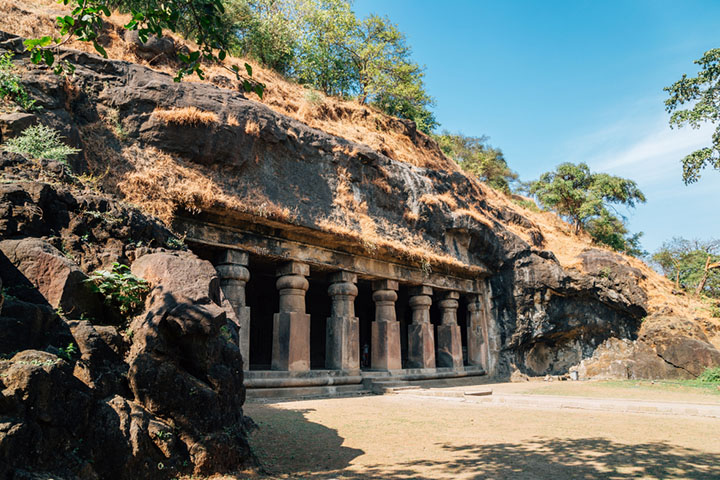 Elephanta caves, place to visit in Mumbai with kids