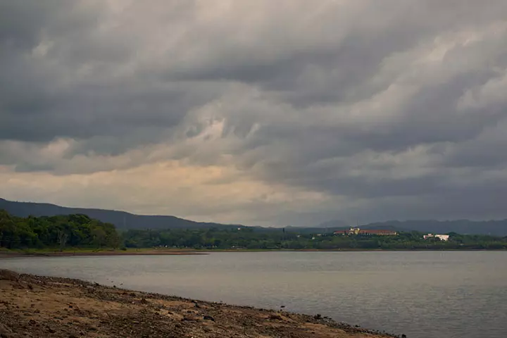 Khadakwasla Lake, place to visit in Pune with kids