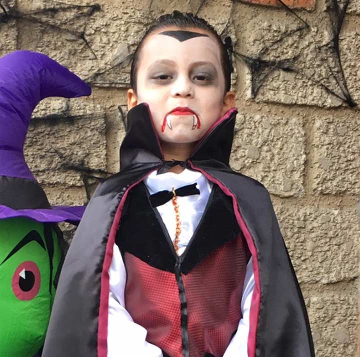 Simple DIY vampire costume for kids