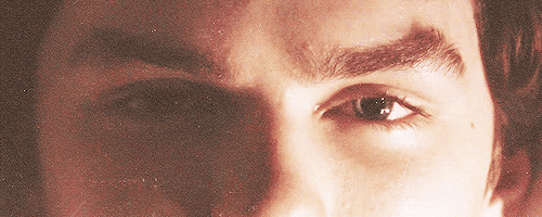Those piercing eyes of Nicholas Hoult