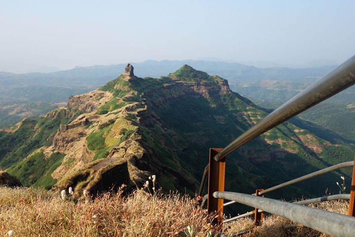 Torna fort, a great place to visit for kids in Pune