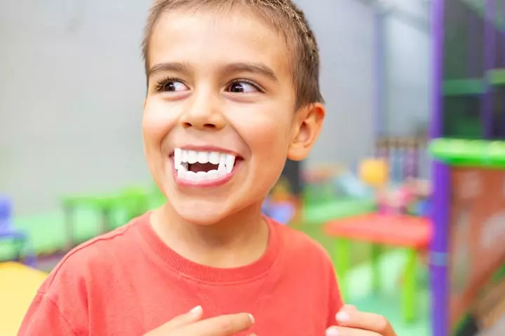 Vampire teeth for kids using white friendly plastic