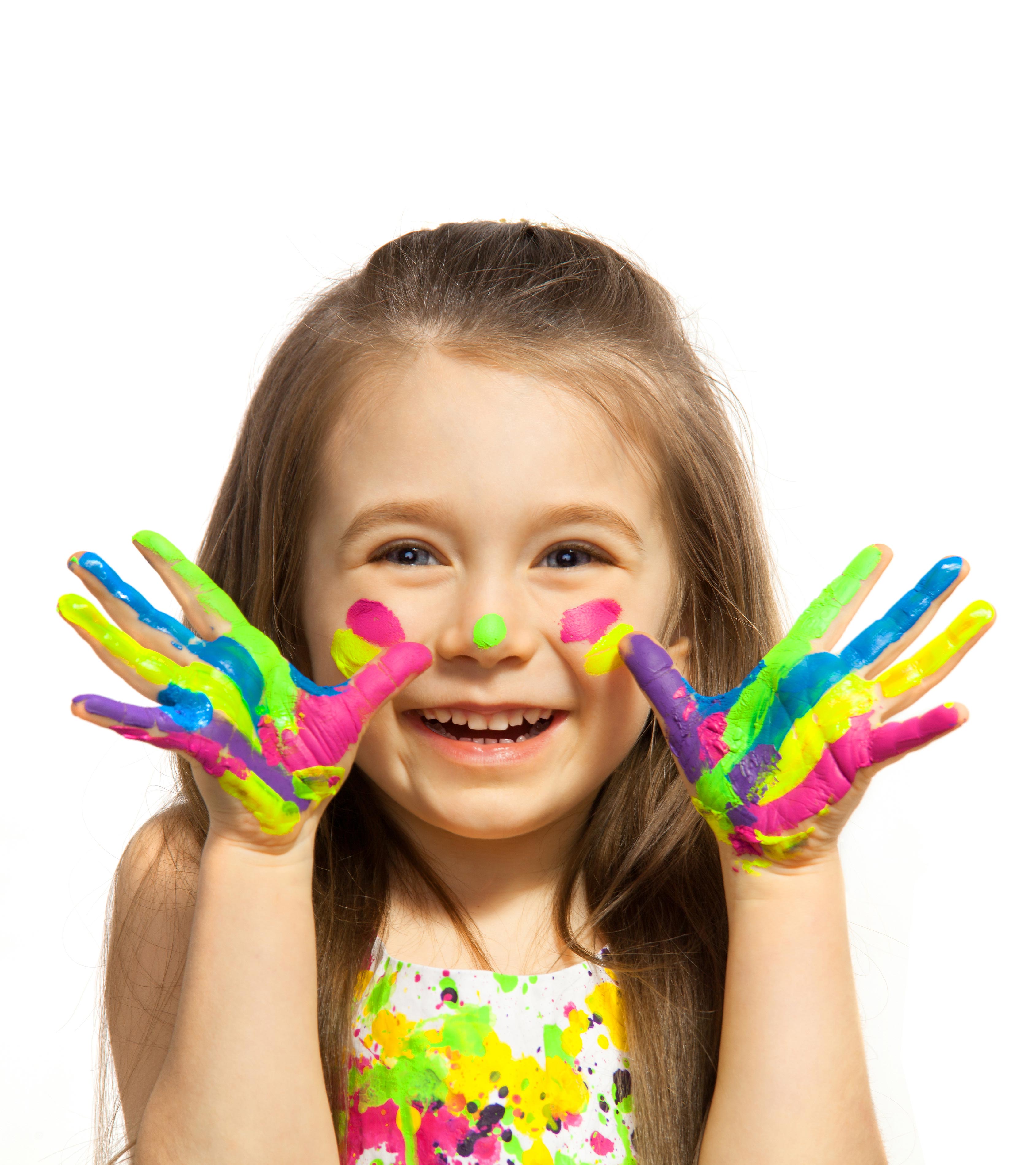 Цветные пальчики. Детское творчество. Дети яркие краски. Креативные дети. Краски для детей.