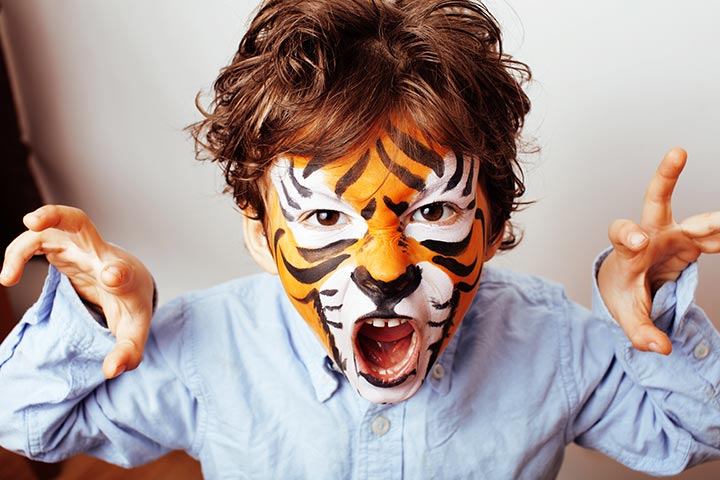 Lion face painting idea for kids