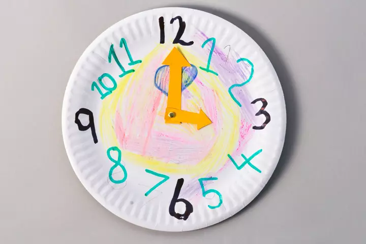 Paper plate clock crafts for kids