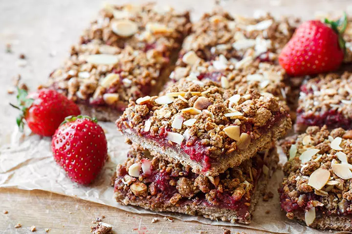 Strawberry Oatmeal Bar