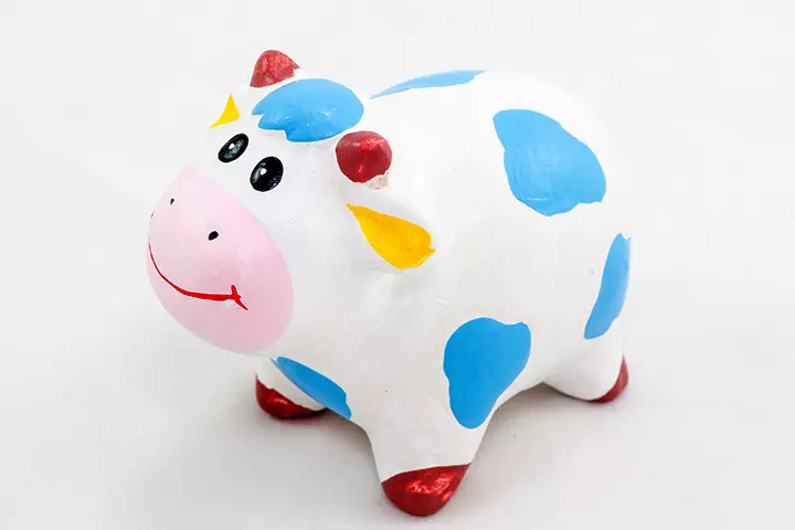 Clay cow crafts for preschoolers and kids