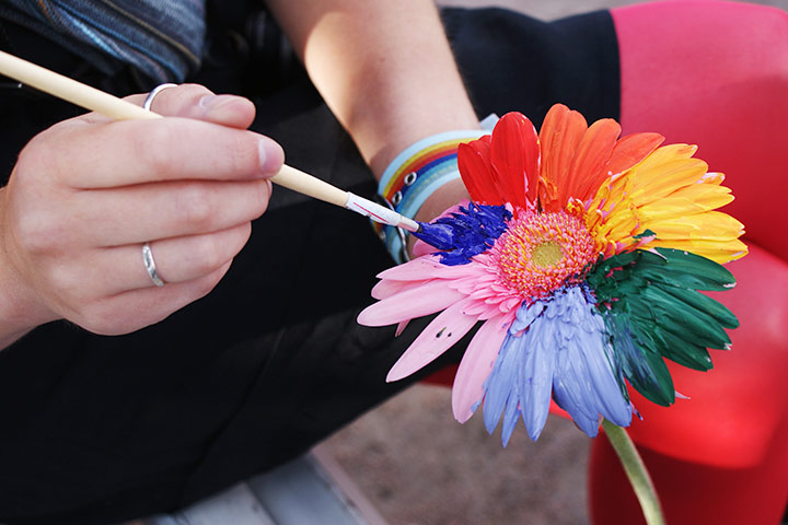 Rainbow Crafts For Kids - Rainbow-Colored Flower Craft