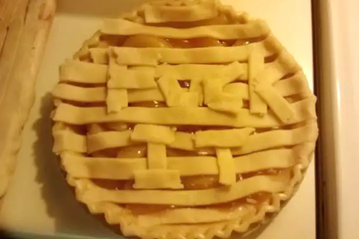 When a husband tried making a lattice pie