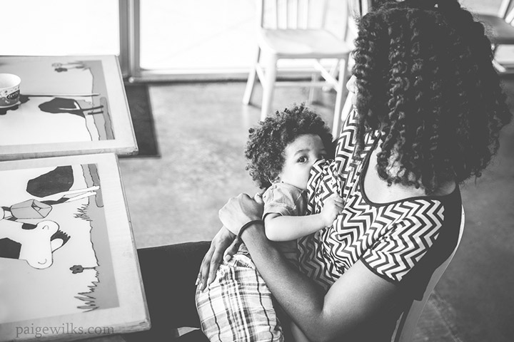 photographer Leilani Rogers’ Public Breastfeeding Awareness Project.