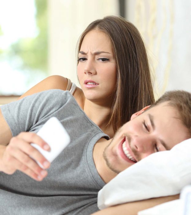 10 Signs Your Husband Is Having An Affair