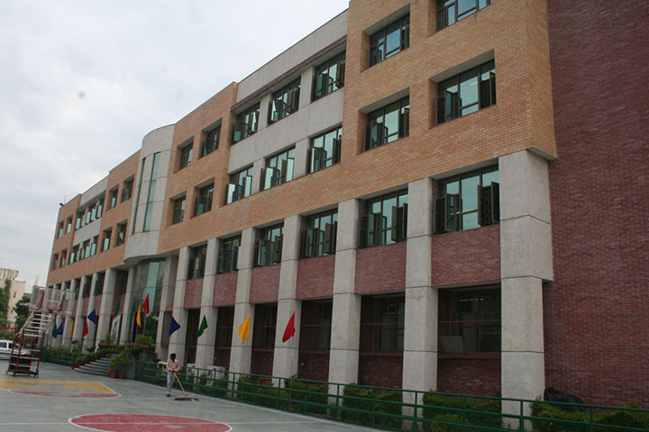 Amity International School, top school in East Delhi