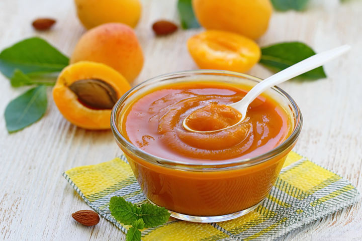 Pureed apricot for babies
