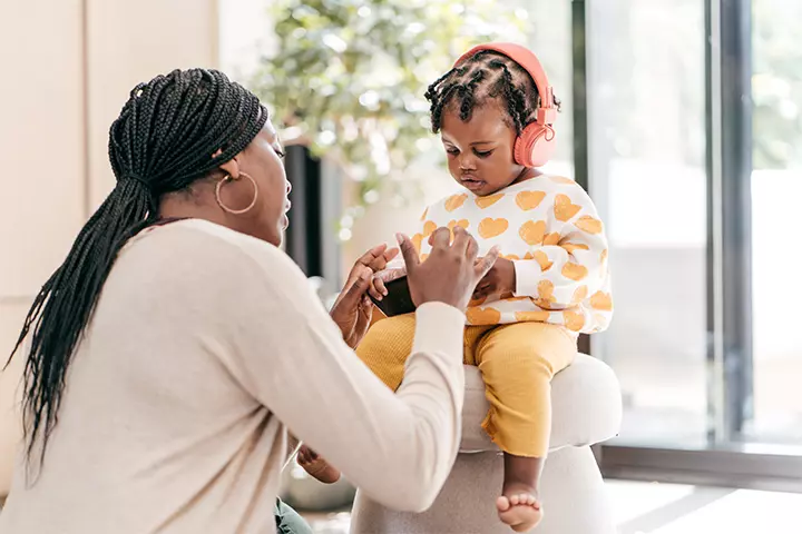 Audiobooks around nap times can help toddlers drop a nap