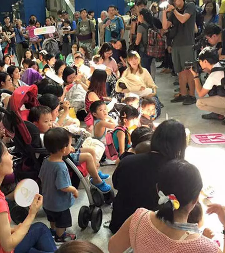 Breastfeeding-Moms-Flash-Mob-At-Hong-Kong-Train-Station