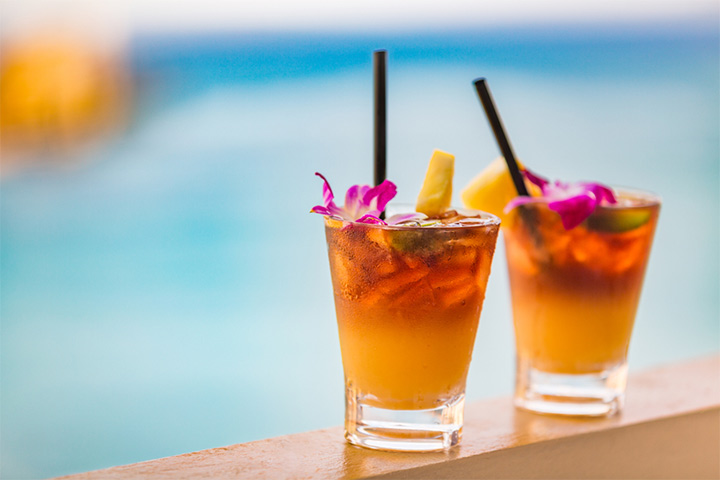 Homemade Hawaiian punch, non-alcoholic cocktail recipes for kids