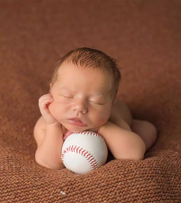 15-Baby-Photo-Props-That-You-Want-For-Yourself