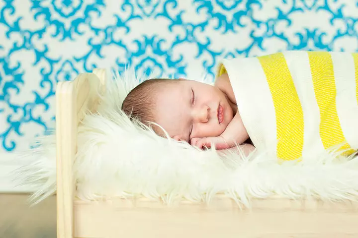 And this one looks like such an independent baby who can fall asleep on its own