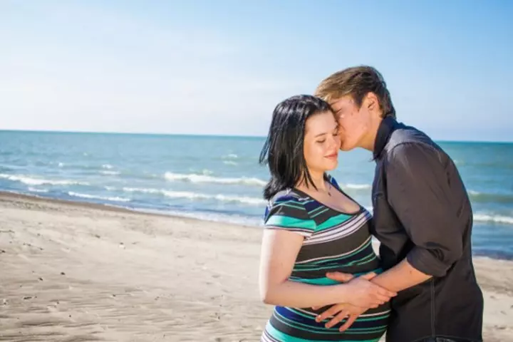 Full-Term Baby Bumps Full-Term Baby Bumps15