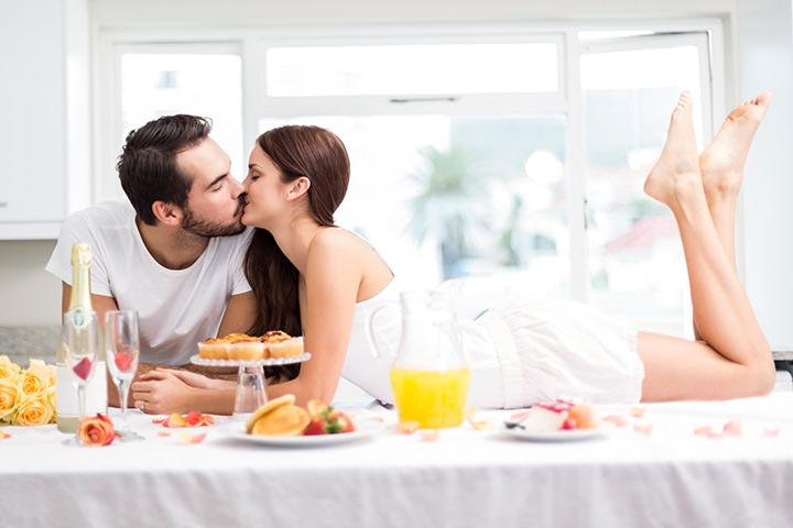 how to impress your husband: 12 tricks to attract him all again