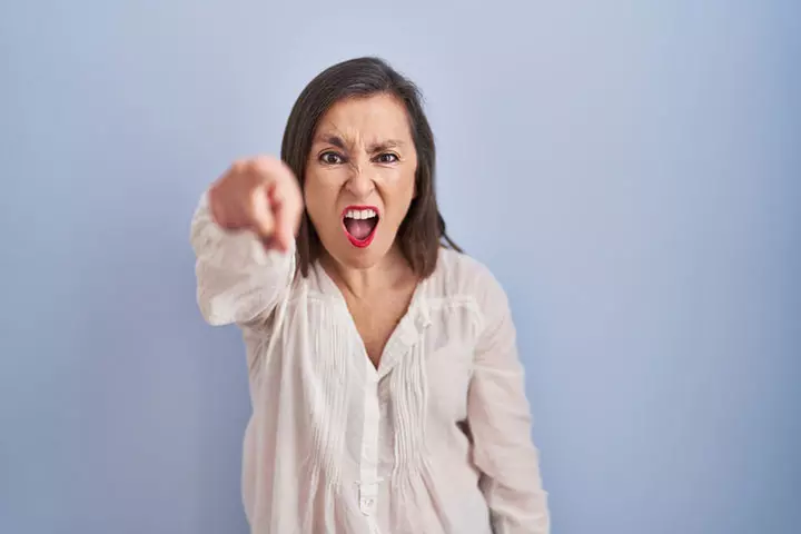 Don’t you disturb her in middle of her work, if you do, you are only inviting trouble. Don’t you disturb her in middle of her work, if you do, you are only inviting trouble.