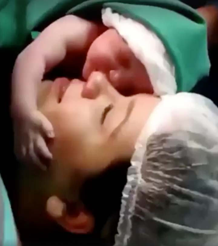 Emotional Video Showing A Baby Who Refuses To Leave The Mother