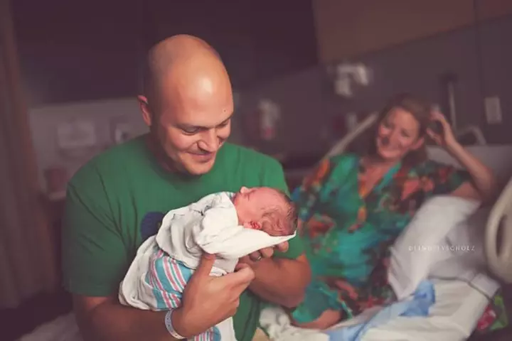 Silent promises and expectations highlight this picture.