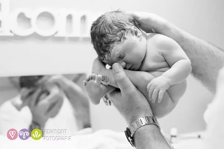This is how a baby fits in mothers womb1