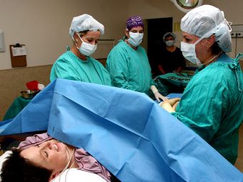 How Does It Feel During A C-Section? This Is What Experts Say