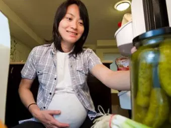 What Happens To Your Baby When You Eat Spicy Food During Pregnancy?