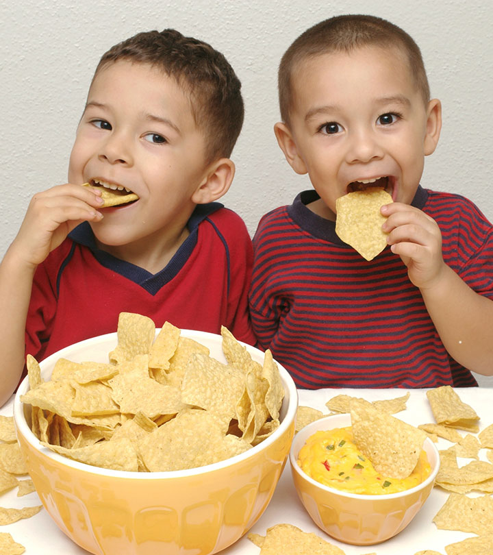 5种你应该避免给孩子吃的致癌零食