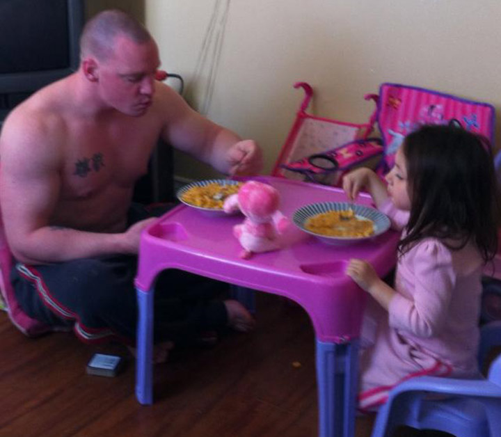 18 Fathers Who Deserve a “Father of the Year” Award
