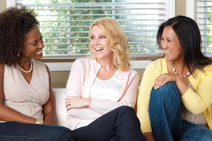 Auto-Sync of Menstrual Cycles Auto-Sync of Menstrual Cycles