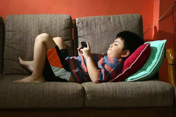 Is Excess Artificial Light Exposure Making Your Kid Overweight Is Excess Artificial Light Exposure Making Your Kid Overweight2