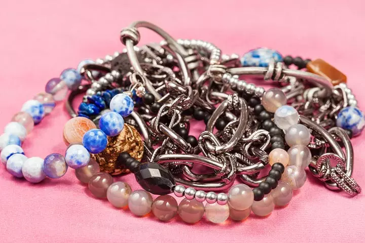 Straighten Out Tangled Jewelry