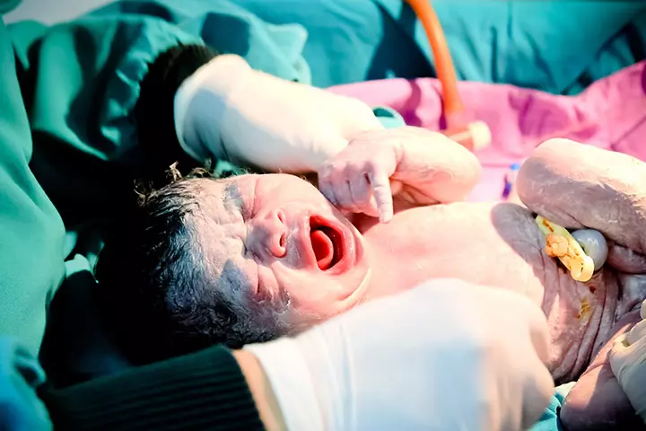 Here's Why Pooping During Childbirth Is Actually A Good Thing Here's Why Pooping During Childbirth Is Actually A Good Thing2