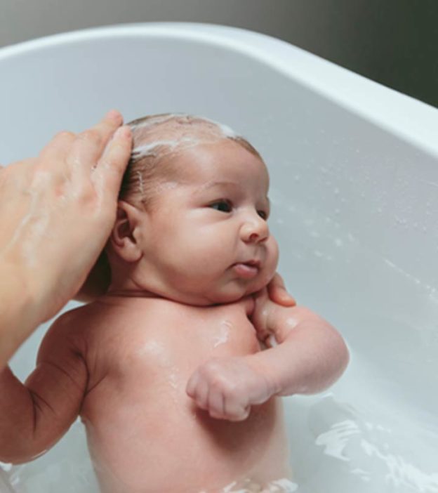   Como limpar corretamente o recém-nascido em 9 fotos