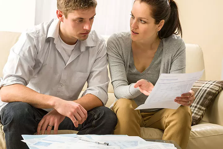 Should Husbands Tell Their Wives How Much They Earn2
