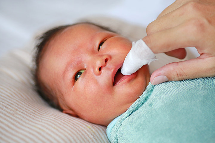 When To Start With The Baby's Oral Hygiene