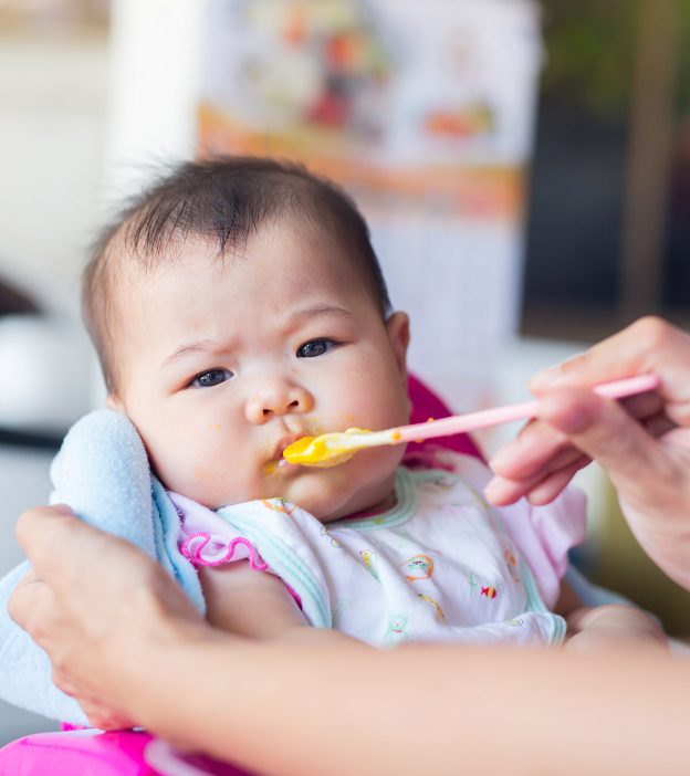 5 Signs Of Overfeeding A Baby, Causes And Steps To Prevent It