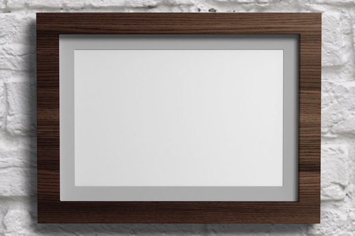 Customized photo frame