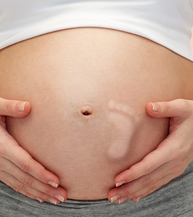 गर्भावस्था में शिशु की हलचल (बेबी मूवमेंट)| Pregnancy Me Baby Ki Movement