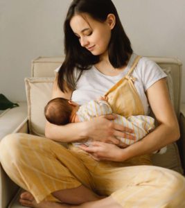 What Causes Itchy Breasts While Breastfeeding And How To Deal With It